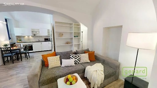 Prodej bytu 2+kk 47 m² Holečkova, Praha - Smíchov