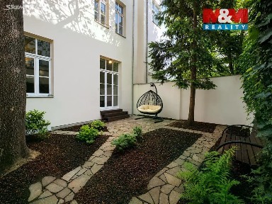 Prodej bytu 4+kk 85 m² Pod Slovany, Praha - Nové Město