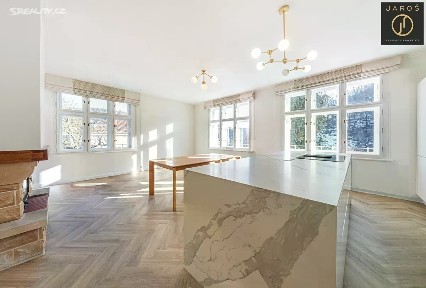 Prodej bytu 4+kk 121 m² V Šáreckém údolí, Praha - Dejvice