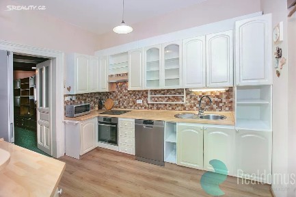 Prodej bytu 3+kk 82 m² Plzeňská, Praha - Košíře