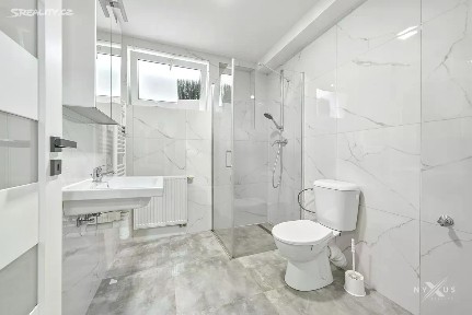 Prodej bytu 1+kk 39 m² Za Vokovickou vozovnou, Praha - Liboc
