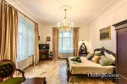 Prodej bytu 2+1 65 m² Janáčkovo nábřeží, Praha - Smíchov