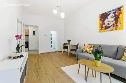 Prodej bytu 2+kk 46 m² Zemědělská, Praha - Dejvice