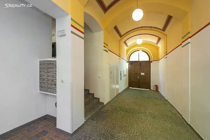 Prodej bytu 2+kk 43 m² Staropramenná, Praha - Smíchov