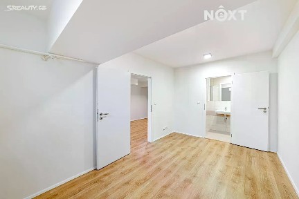 Prodej bytu 1+1 40 m² Švehlova, Praha - Hostivař