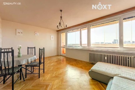 Prodej bytu 3+1 69 m² Pod dálnicí, Praha - Michle