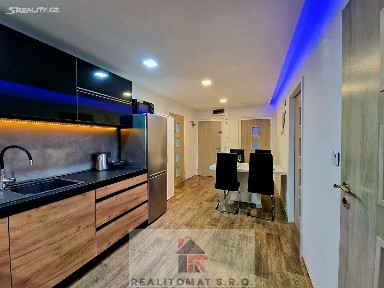 Prodej bytu 4+kk 69 m² Jažlovická, Praha - Chodov