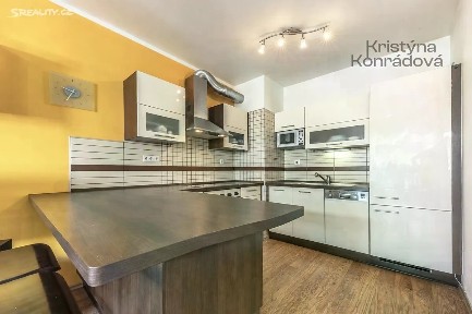 Prodej bytu 2+kk 45 m² Saturnova, Praha - Uhříněves