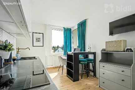 Prodej bytu 1+kk 25 m² Hornoměcholupská, Praha - Hostivař