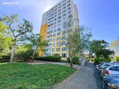Prodej bytu 3+1 68 m² Pod strání, Praha - Strašnice