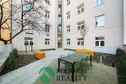 Prodej bytu 2+kk 64 m² Jeseniova, Praha - Žižkov