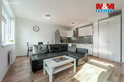 Prodej bytu 2+kk 50 m² Ke Kříži, Praha - Uhříněves