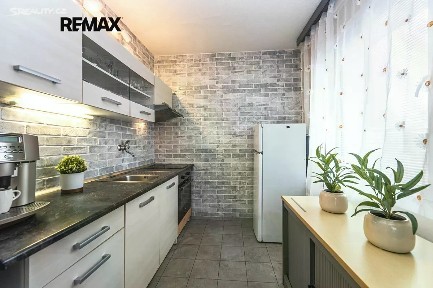 Prodej bytu 2+kk 41 m² Podle Kačerova, Praha - Michle