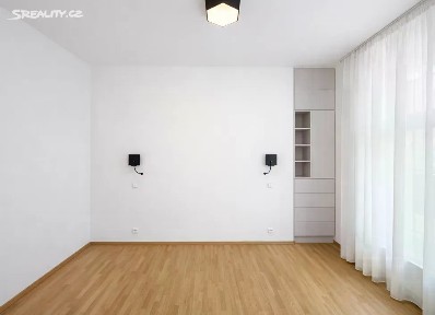 Prodej bytu 2+kk 72 m² Praha - Praha 1