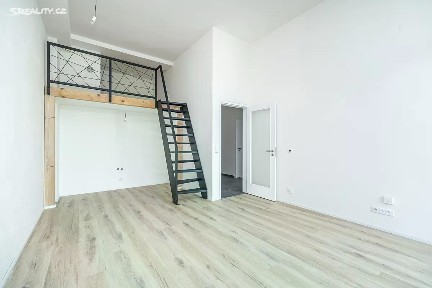 Prodej bytu 2+kk 57 m² Malešická, Praha - Žižkov