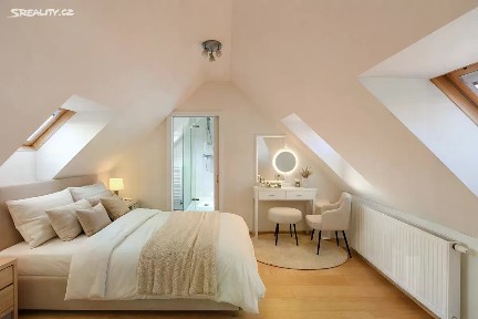 Prodej bytu 2+kk 93 m² Mostecká, Praha - Malá Strana