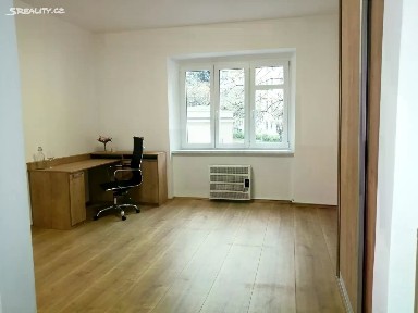 Prodej bytu 1+1 28 m² U Pernštejnských, Praha - Nusle