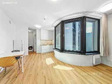 Prodej bytu 1+kk 39 m² Na Větrníku, Praha - Břevnov