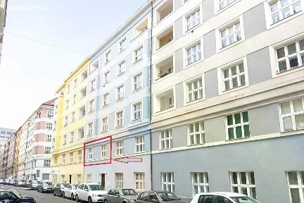 Prodej bytu 3+kk 100 m² Šternberkova, Praha - Holešovice