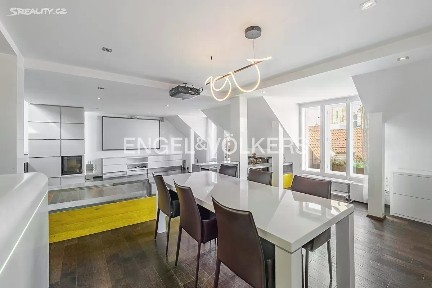 Prodej bytu 5+kk 213 m² Praha - Staré Město