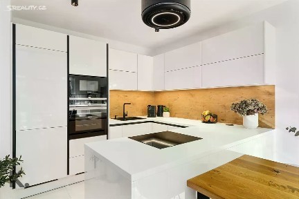 Prodej bytu 3+kk 95 m² K dálnici, Praha - Pitkovice