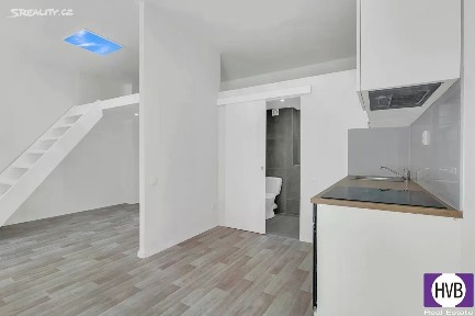 Prodej bytu 1+kk 30 m² Husitská, Praha - Žižkov