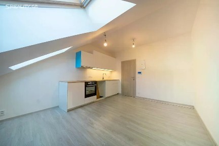 Prodej bytu 1+kk 24 m² Košická, Praha - Vršovice