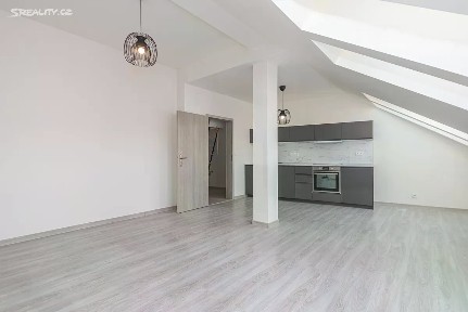 Prodej bytu 2+kk 41 m² Košická, Praha - Vršovice