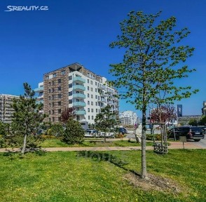 Prodej bytu 2+kk 50 m² Hugo Haase, Praha - Hlubočepy