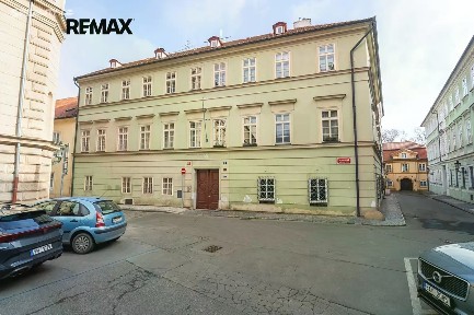 Prodej bytu 3+1 57 m² Nebovidská, Praha - Malá Strana