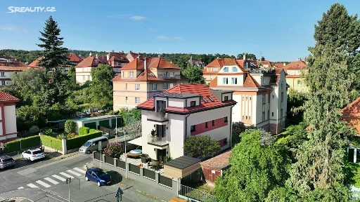 Prodej bytu 3+kk 60 m² Nad zámečkem, Praha - Košíře
