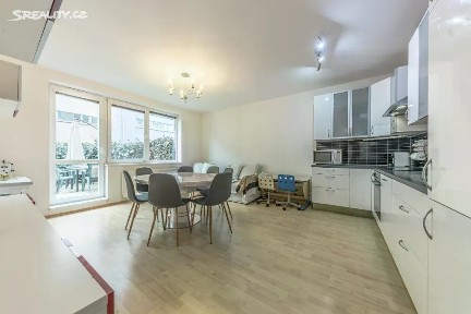 Prodej bytu 3+kk 70 m² U Hostavického potoka, Praha - Hostavice