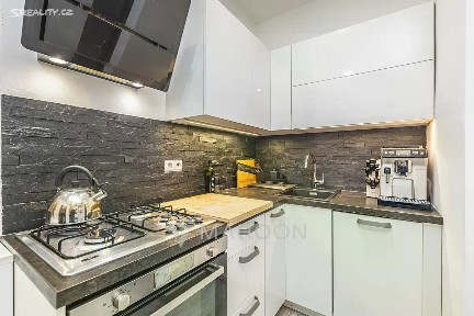 Prodej bytu 2+kk 59 m² Praha - Libeň