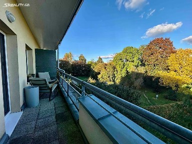 Prodej bytu 6 pokojů a více 169 m²