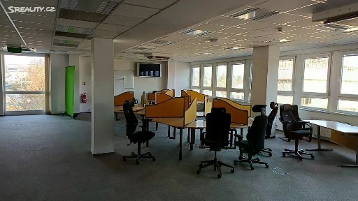 Pronájem kanceláře 1000 m²