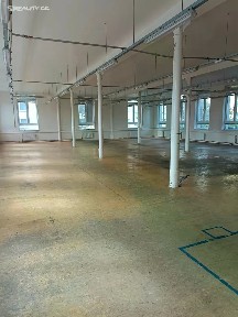 Pronájem výrobní haly, prostoru 372 m²