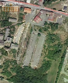 Husova, Lenešice