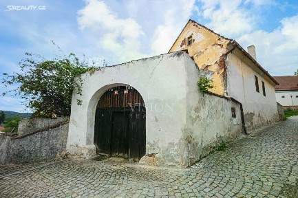 Prodej rodinného domu 218 m², pozemek 512 m²
