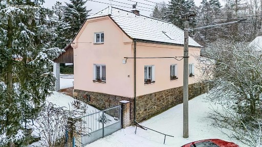 Prodej rodinného domu 170 m², pozemek 2013 m²