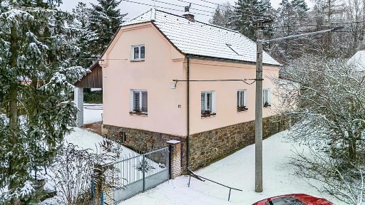 Prodej rodinného domu 170 m², pozemek 2013 m²