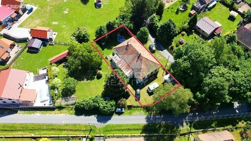 Prodej rodinného domu 240 m², pozemek 793 m²