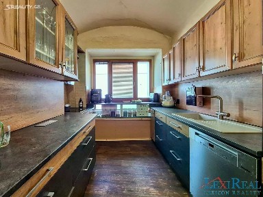 Prodej vícegeneračního domu 433 m², pozemek 373 m²