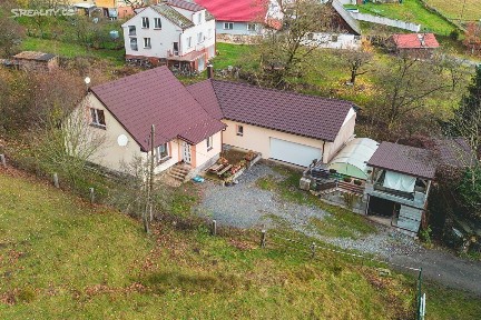 Prodej rodinného domu 195 m², pozemek 2927 m²