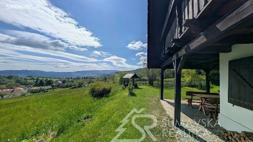 Prodej rodinného domu 202 m², pozemek 1924 m²