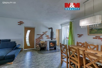 Prodej rodinného domu 218 m², pozemek 727 m²