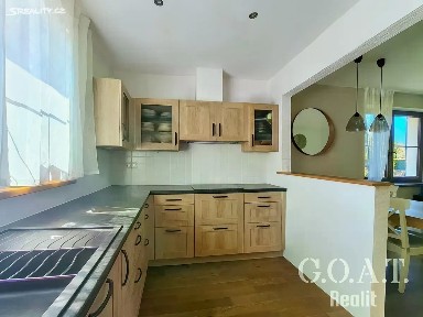 Prodej rodinného domu 104 m², pozemek 800 m²