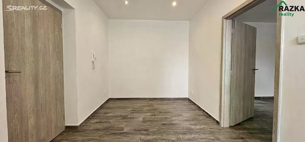 Prodej rodinného domu 263 m², pozemek 272 m²