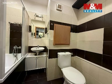 Prodej bytu 1+kk 30 m² náměstí Václava Vacka, Ostrava - Poruba