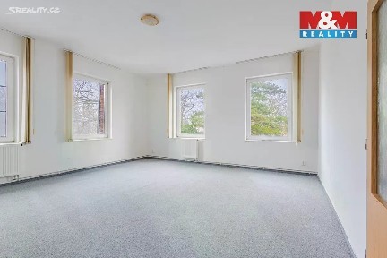 Pronájem bytu 3+1 85 m² Tržní náměstí, Nový Bor