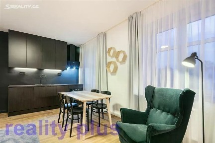 Pronájem bytu 1+kk 36 m² Svatoplukova, Liberec - Liberec IV-Perštýn